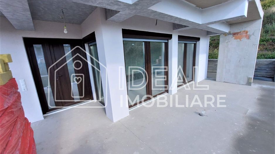 Casa Individuala Moderna cu 4 camere  si garaj, in Sura Mare - Poză 10