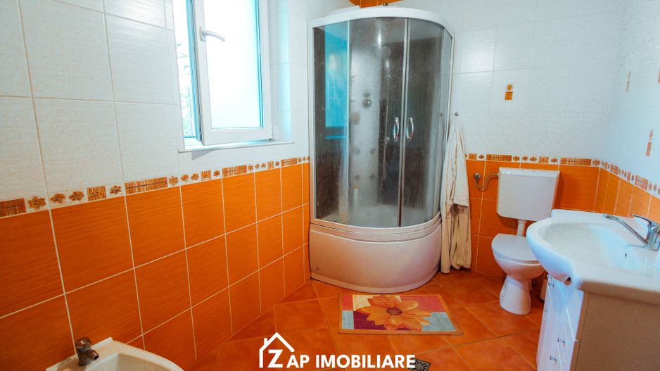 Unirii - Casa 170 mp - 5 camere - 900 mp teren - garaj - Poză 13