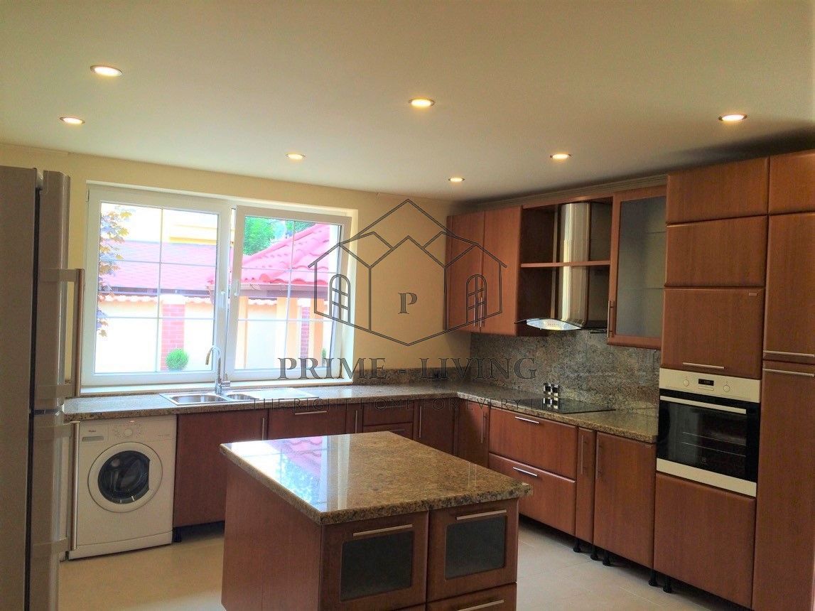 VILA CU 6 CAMERE LA INCHIRIERE LANGA BRITISH SCHOOL - Poză 3