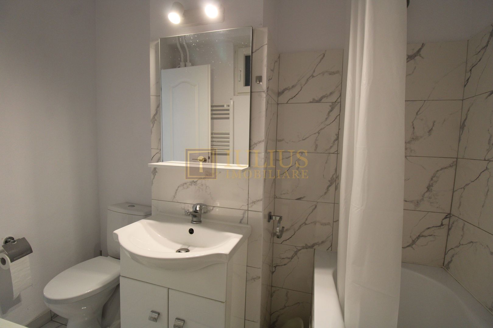 3 camere decomandate, balcon generos de 17 mp, bloc modernizat-Gh Lazăr - Poză 31