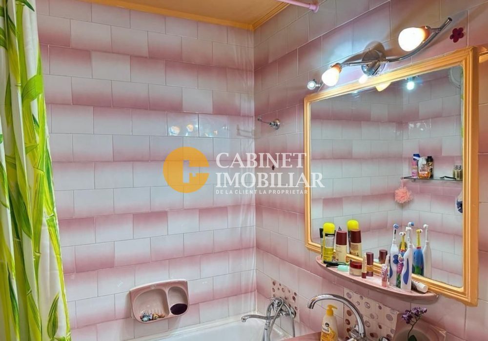 Tatarasi 4 camere etaj 3/4 - 90mp - mobilat - GARAJ - Poză 6