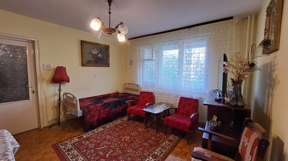 Apartament cu 3 camere, parter inalt, zona Sovata-malul Crisului - Poză 4