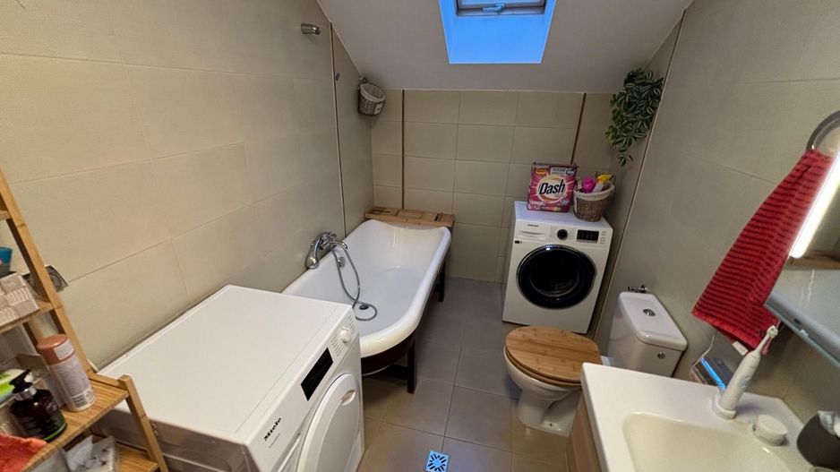 Vila deosebita aproape de padure - Poză 33