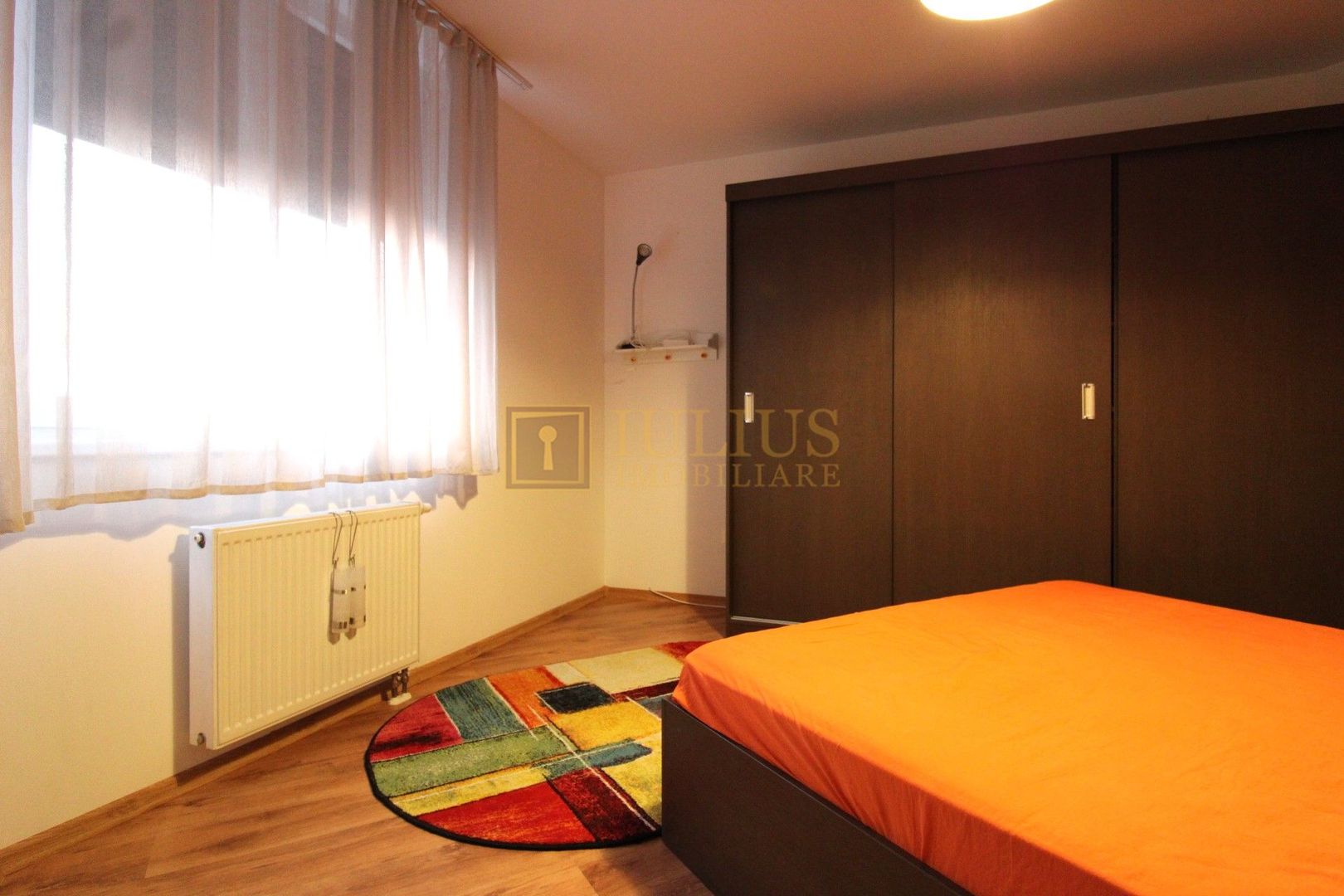 Complex Uranus, spatios, mobilat modern; boxa inclusa. - Poză 16
