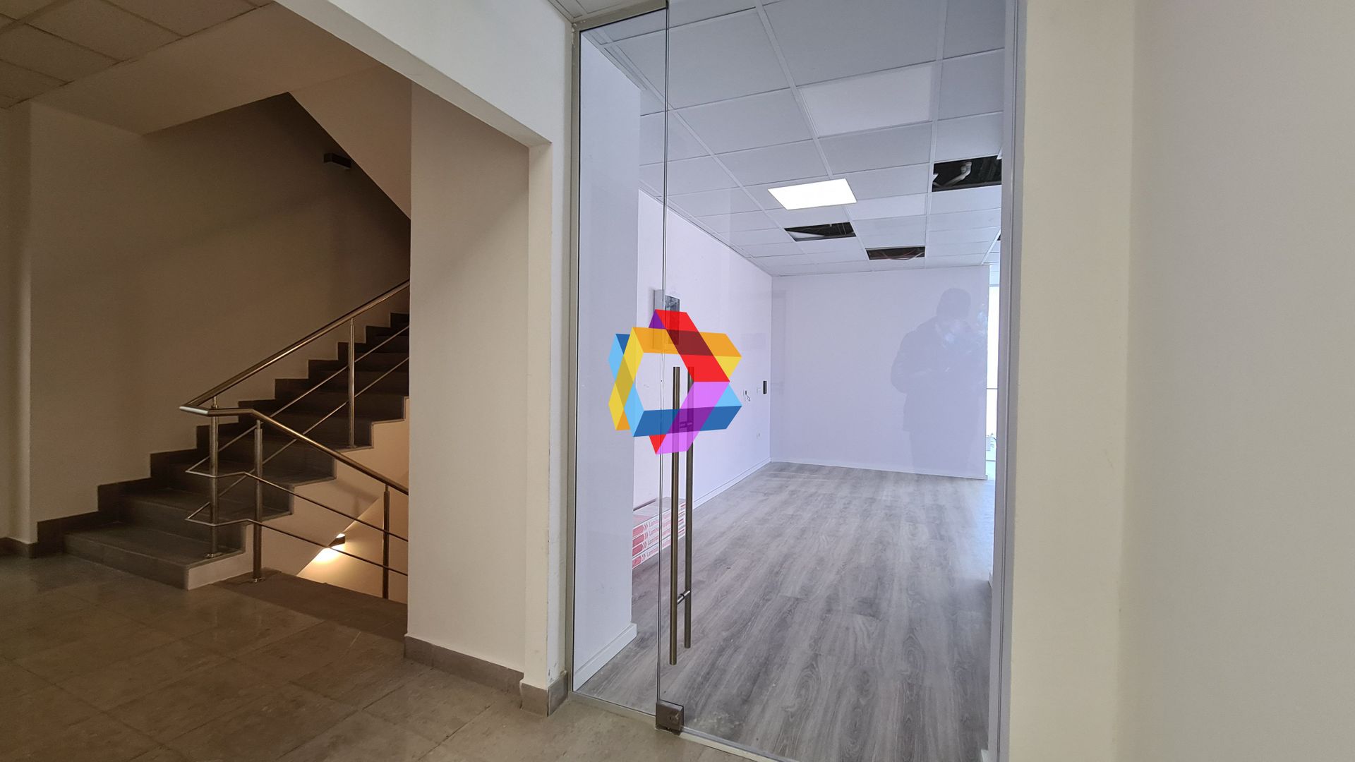 Cladire mixta - 1860 mp cu chiriasi - Poză 5