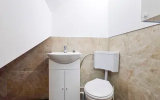 Casă modernă și luminoasă (2015) cu foișor și curte | Strada Teiului - Poză 14