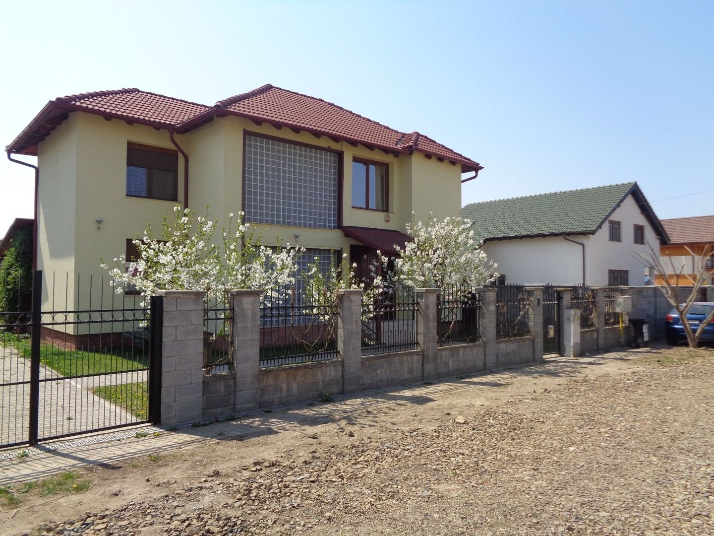 Calduroasa si primitoare - Poză 1