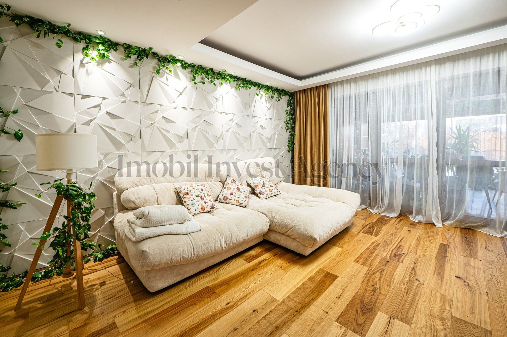 Duplex P+1+M cu grădină proprie, terasă și acces la piscină. - Poză 4