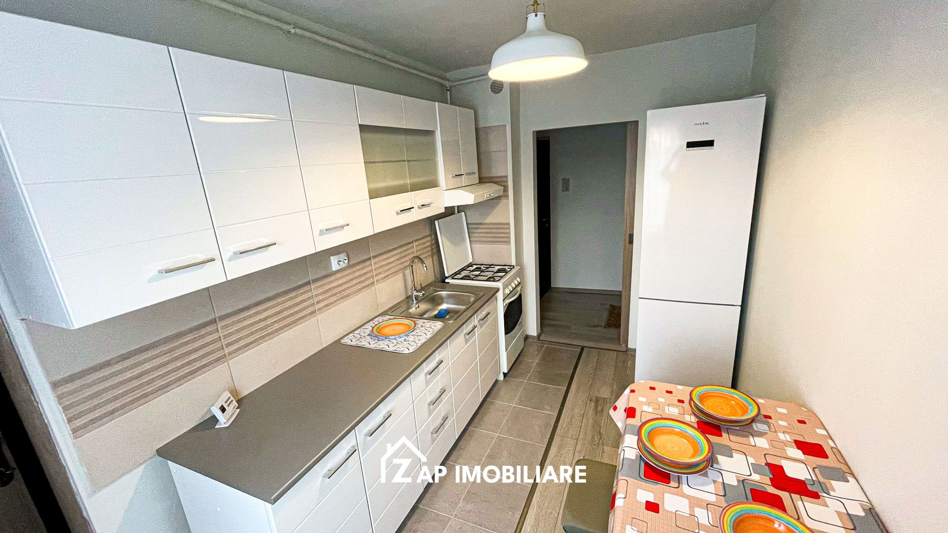 Tudor - Zona Diamant  - Ap. 3 Camere - Etaj 1/8 - Decoma - Poză 5