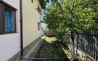 Vila construită in 2010 - P+1+pod - S=236 mp și curte 238 mp Campina! - Poză 33