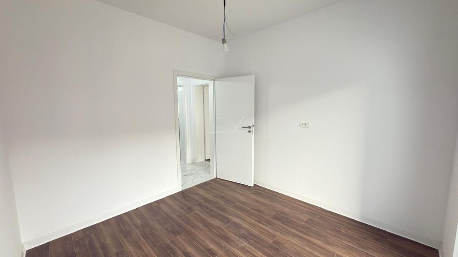 Bloc finalizat. Balcon mare. Loc de parcare. - Poză 7
