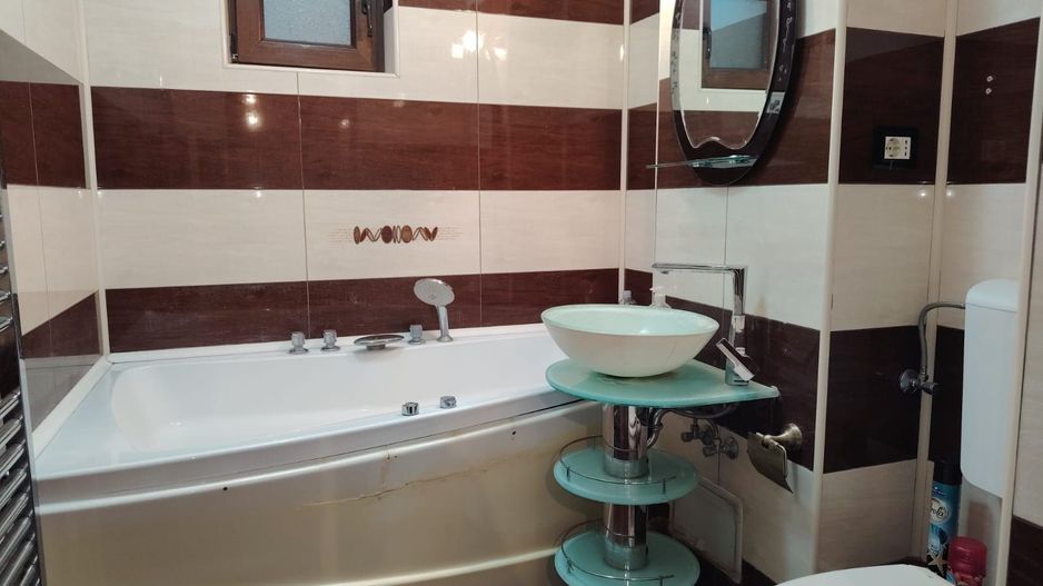 Inchiriez apartament  camere Tiglina 1. - Poză 8