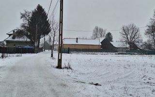 Teren 1000mp intravilan la liziera padurii, acces din drum asfaltat. - Poză 2