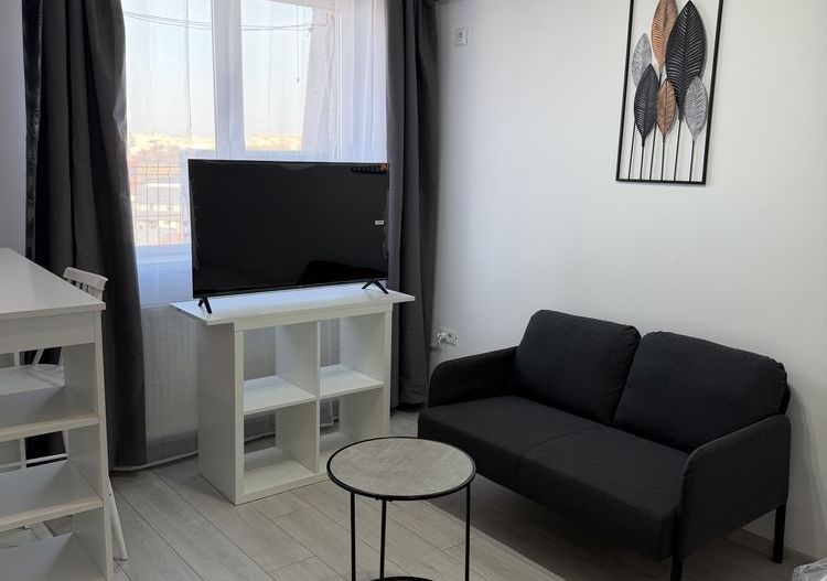 Garsonieră spațioasă de închiriat Eroii Revoluției - Poză 1