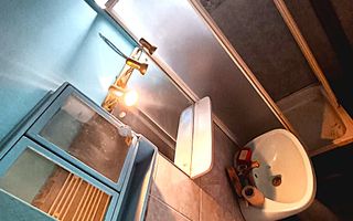 Vand apartament decomandat spatios cu 2 camere in Oravita. Comision ,,0'' - Poză 17