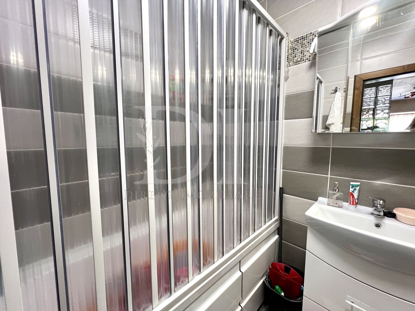 Apartament trei camere / Parcare / Zona Terra - Poză 8