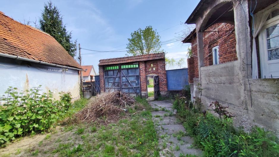 Casa la tara, gaz, acces auto, teren 4122 mp – Petid, Bihor – VANZARE - Poză 2
