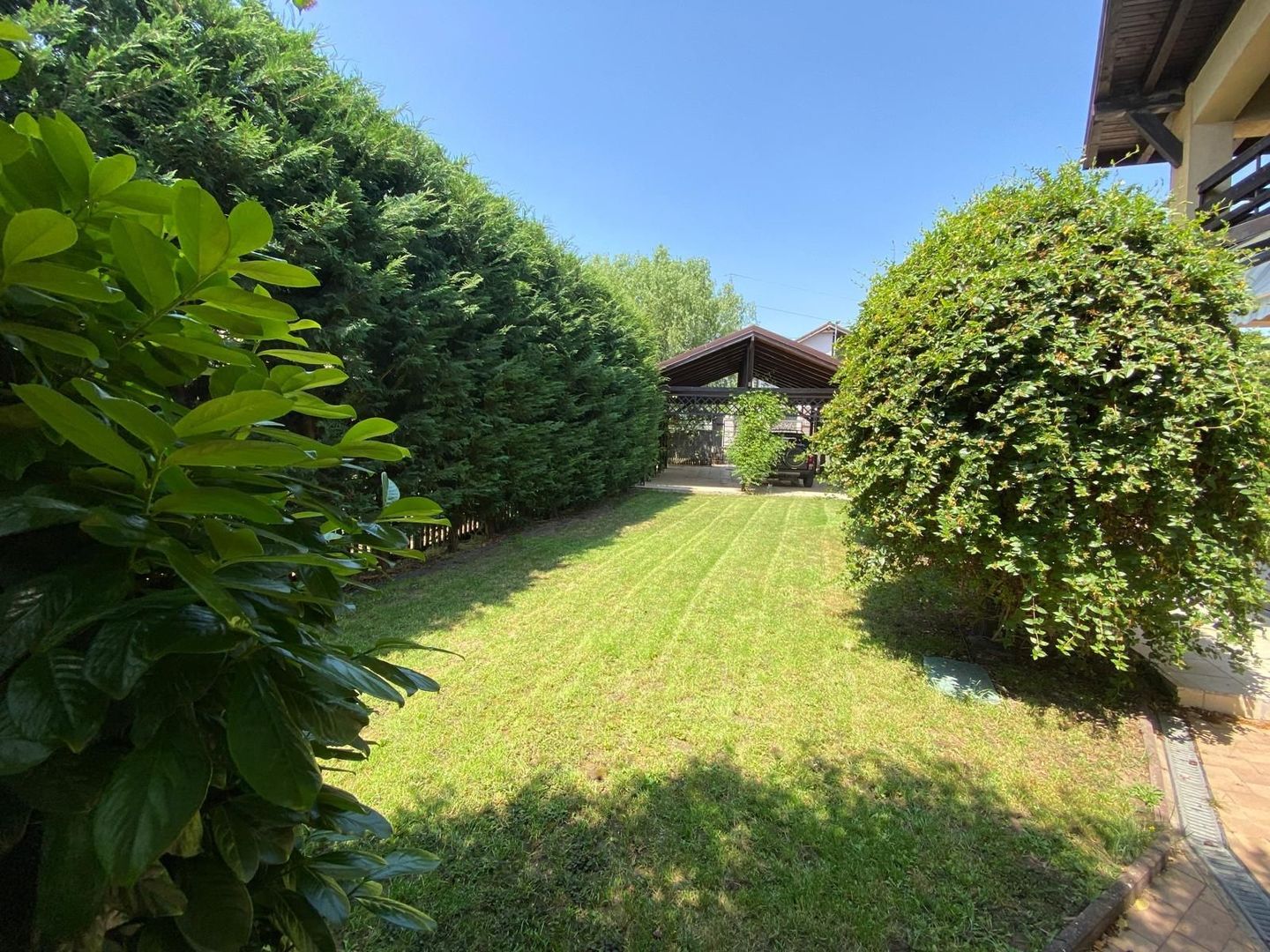 Vilă cu 8 camere, amplasament ultracentral-Dumbrăvița - Poză 5