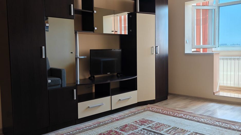 Inchiriez apartament 2 camere Etaj 8 din 9 zona Crangasi - Poză 11