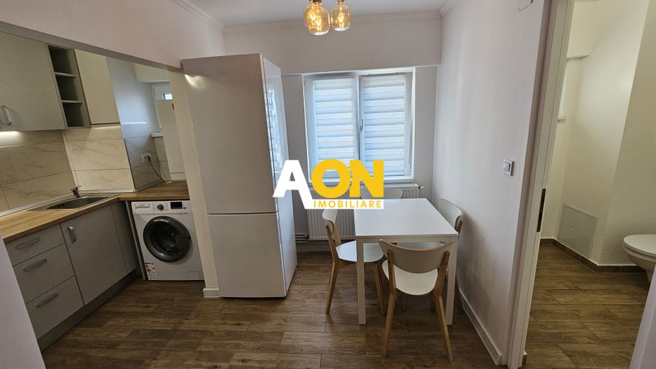 Apartament cu 2 Camere, Etaj Intermediar, Zonă Ultracentrală - Poză 3