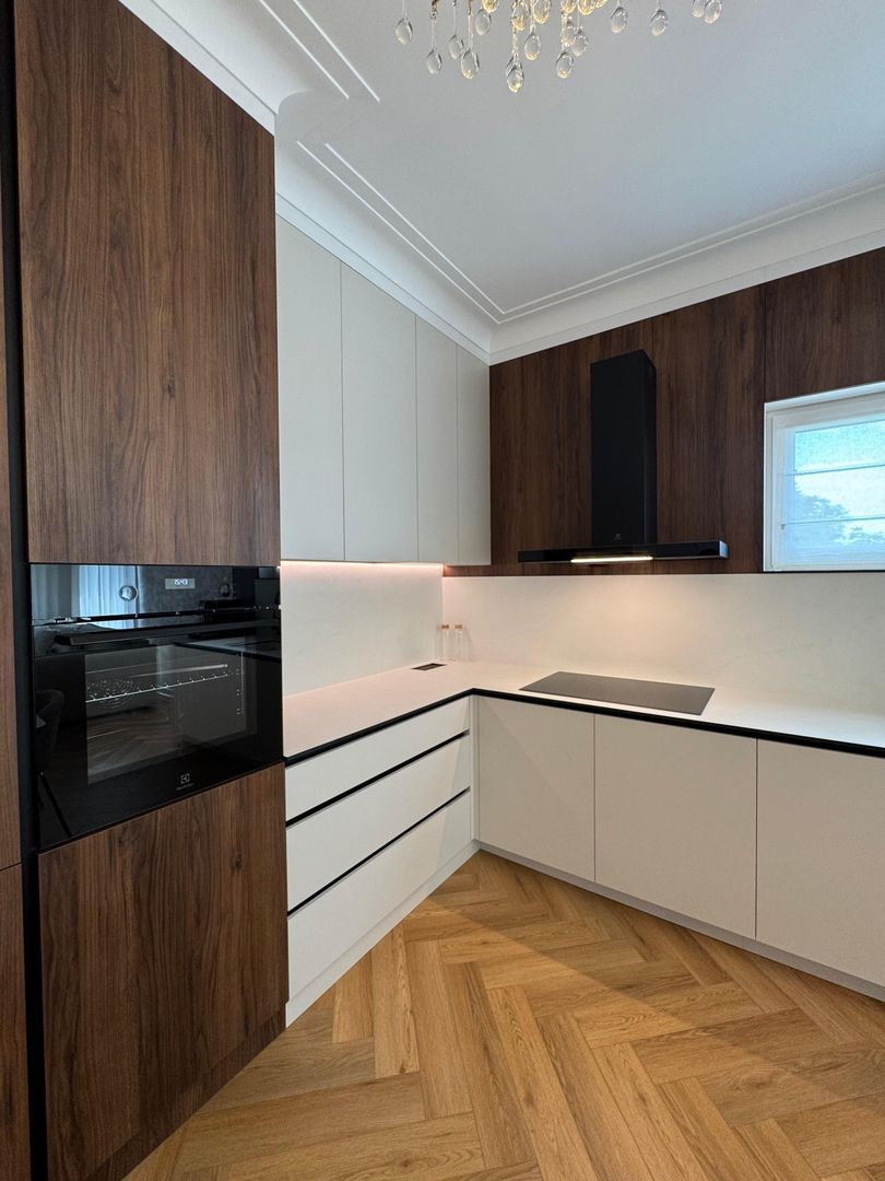 Vila mobilata ultra lux, curte mare, parcare acoperita-500 mp teren - Poză 2