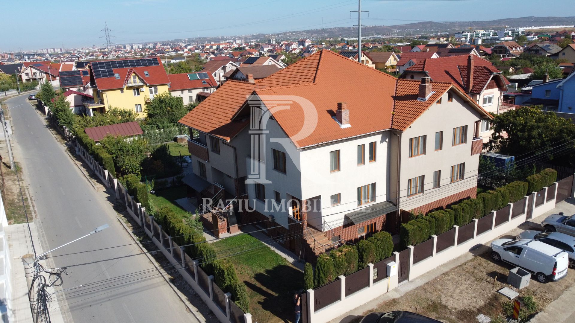 Casă spațioasă de închiriat | 4 dormitoare | Sânmartin - Poză 1