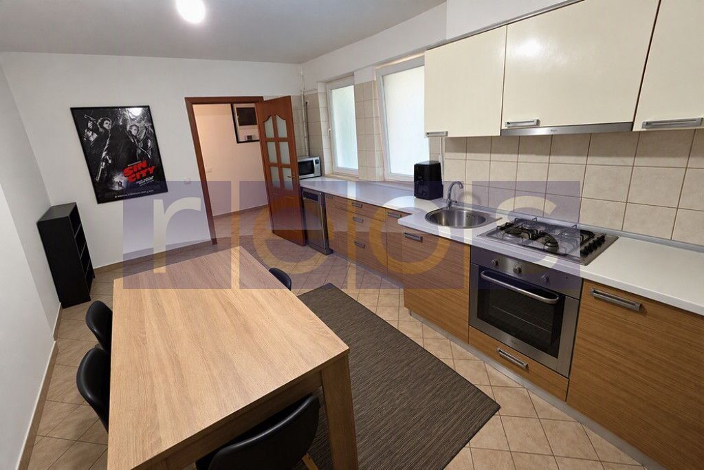 VANZARE  4 CAMERE  DECOMANDAT -DECEBAL- PARCARE - Poză 4