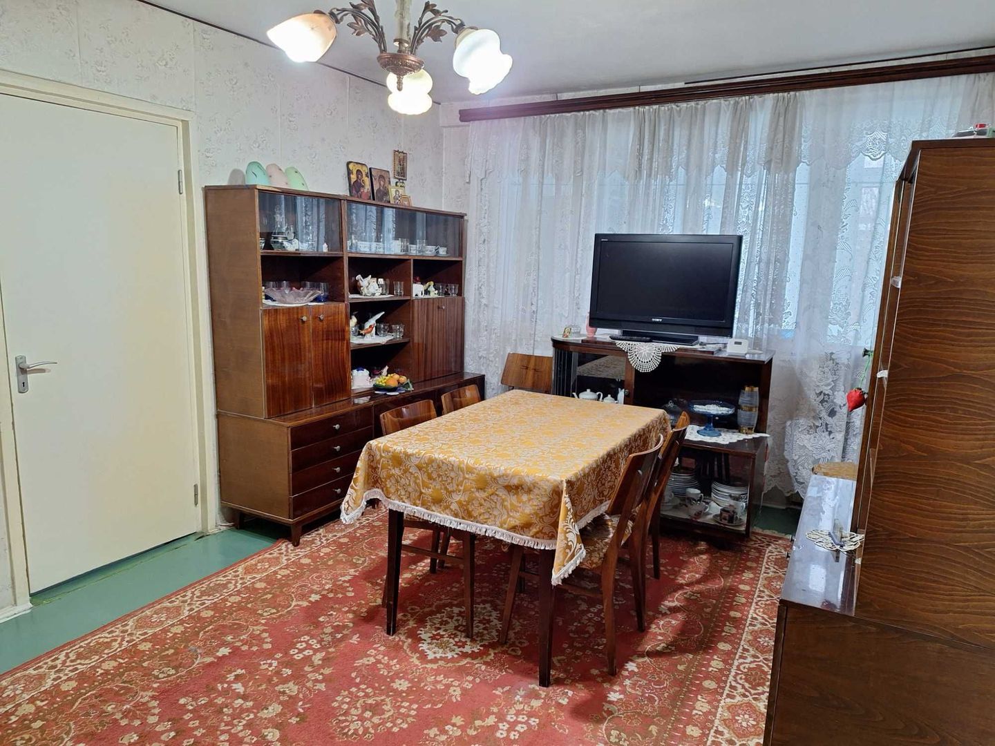 Apartament 2 camere, etaj 4/4,  Micro 16 - Poză 1
