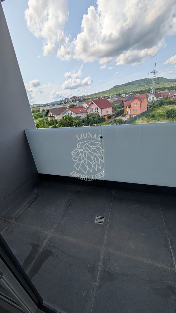 Apartament Nou 4 camere 87 mp+balcon-etaj 2-Calea Moldovei - Poză 2