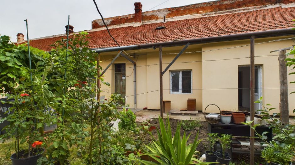 Apartament 2 camere la curte comună - Poză 4