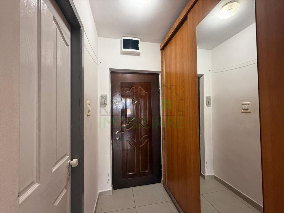 Garsonieră Astra – parter înalt, poziționată pe mijloc, cu beci și baie renovată - Poză 10