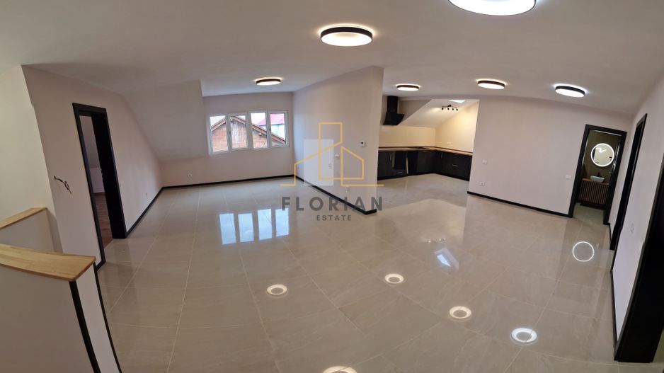 Duplex spatios si luminos in centrul Sacalazului - Poză 4