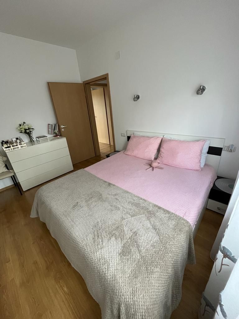 Apart bloc nou etaj 1, Complex -Judetean +loc parcare - Poză 10