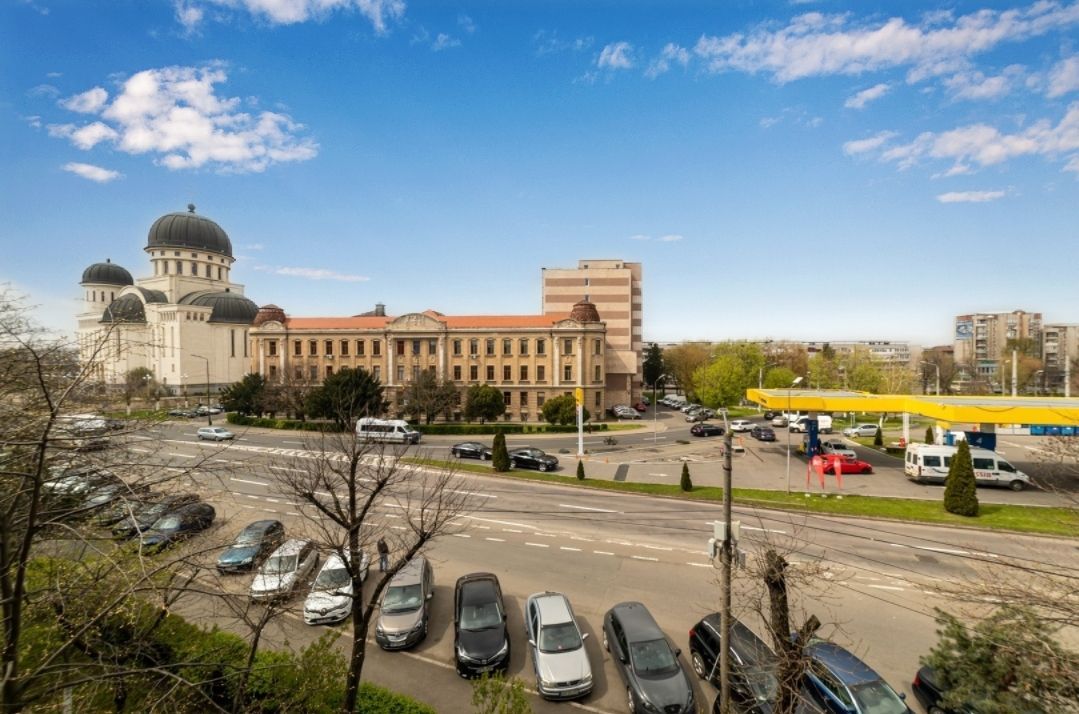 Rezervat Apartament cu 3 camere la Podgoria, etaj 3 - Poză 1