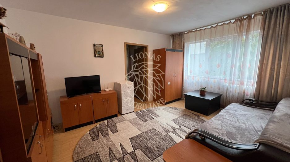 Apartament 2 camere-etaj 2-balcon-Zona Lama - Poză 1