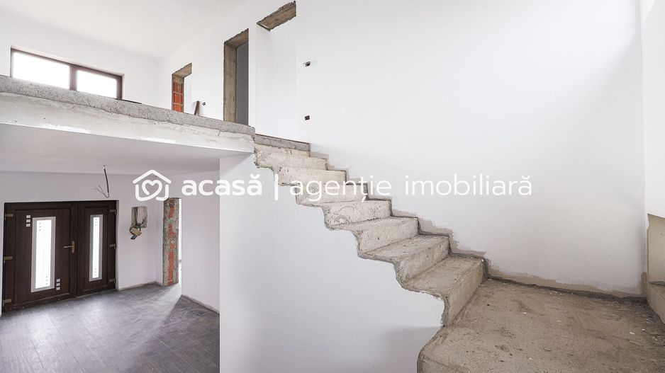 Casă nouă, impunătoare și luminoasă, construită cu griijă la detalii. - Poză 7