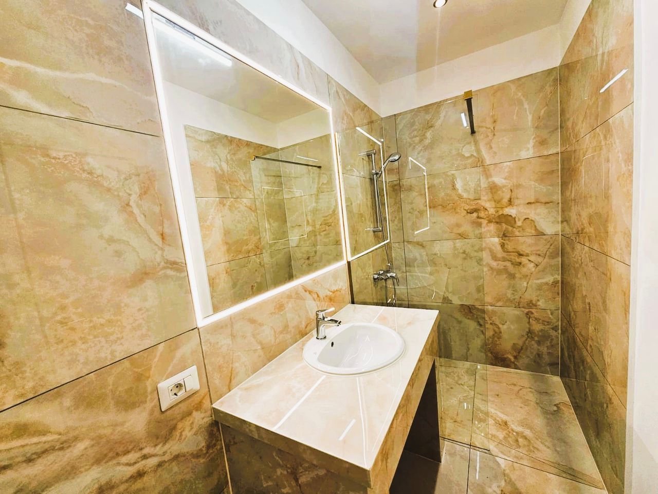 APARTAMENT IN VILĂ | CENTRALĂ PROPRIE | 5 MIN DE METROU UNIRII - Poză 7