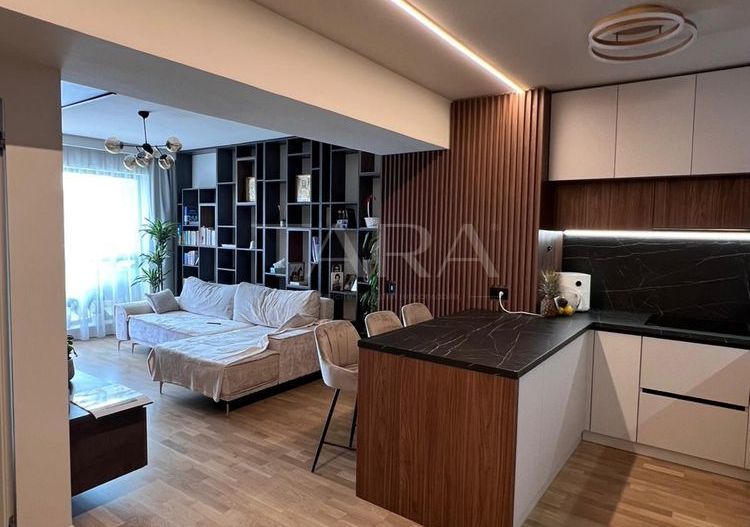 Apartament ultrafinisat, panorama spectaculoasa! - Poză 2