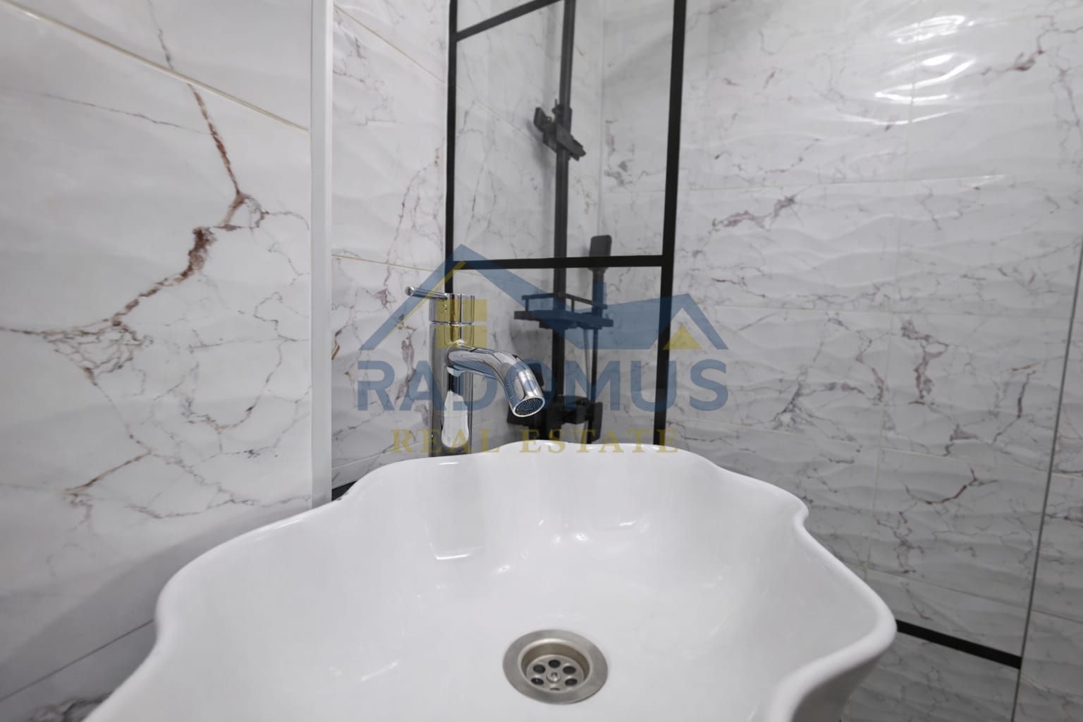 Apartament 2 Camere - Vest -Renovat Complet-  Mobilat & Utilat - Poză 12