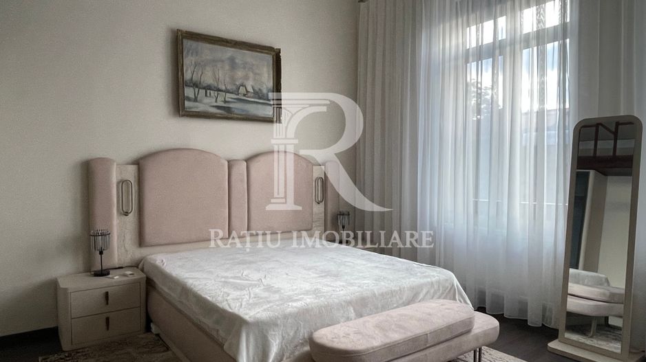 Proprietate Exclusivistă | Apartament la Casă | Ultracentral | Oradea - Poză 2