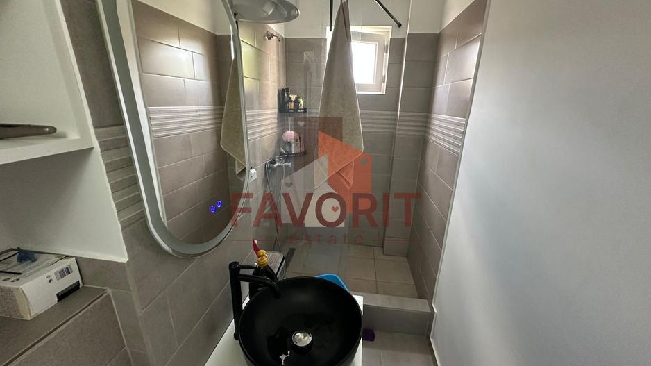 2 camere | etaj 2 | centrala proprie | renovat | mobilat si utilat | - Poză 9