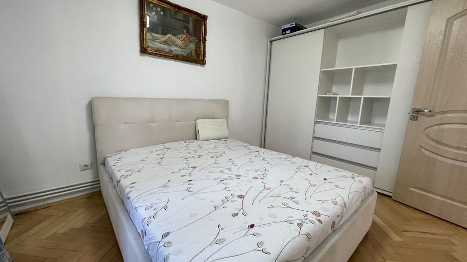 Apartament cu patru camere si garaj in zona Aradului - Poză 11