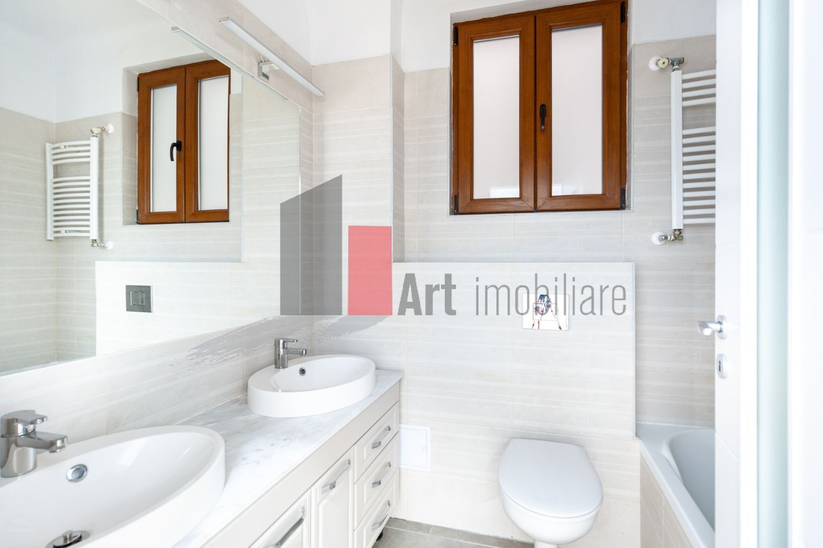 Apartamentul "ZORAGARRIA", Armeneasca,finisat lux, PRIMII LOCATARI DUPA RENOVARE - Poză 14