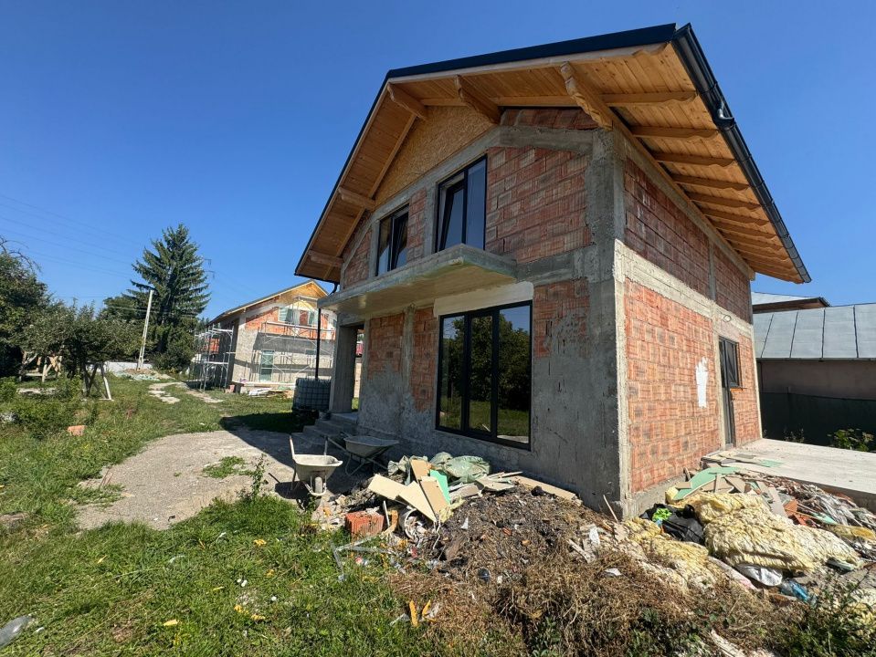 Casa noua, P+M, 4 camere, terasa, teren 500 m2, central, Cornu - Poză 4
