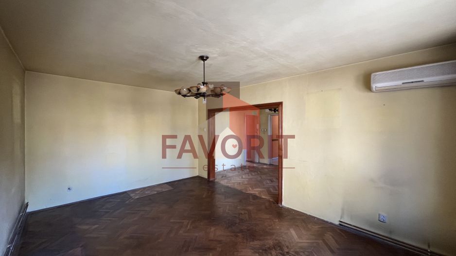 3 Camere Decomandat Central –90mp | Vizibilitate Excelentă | Potențial - Poză 2