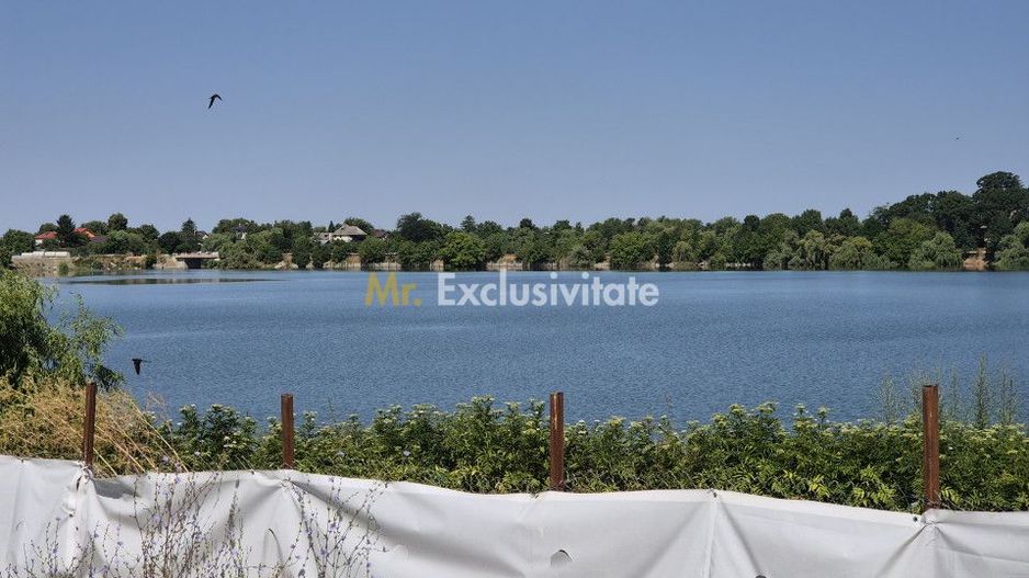 Priveliste spre lac! - Poză 4