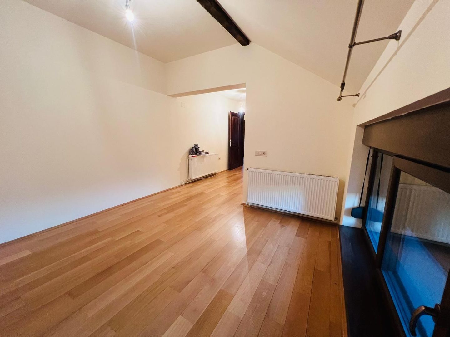 Casa individuala pozitie foarte buna si teren generos - Poză 11