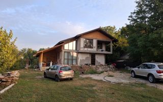 Casă individuala in  Dascalu. - Poză 1