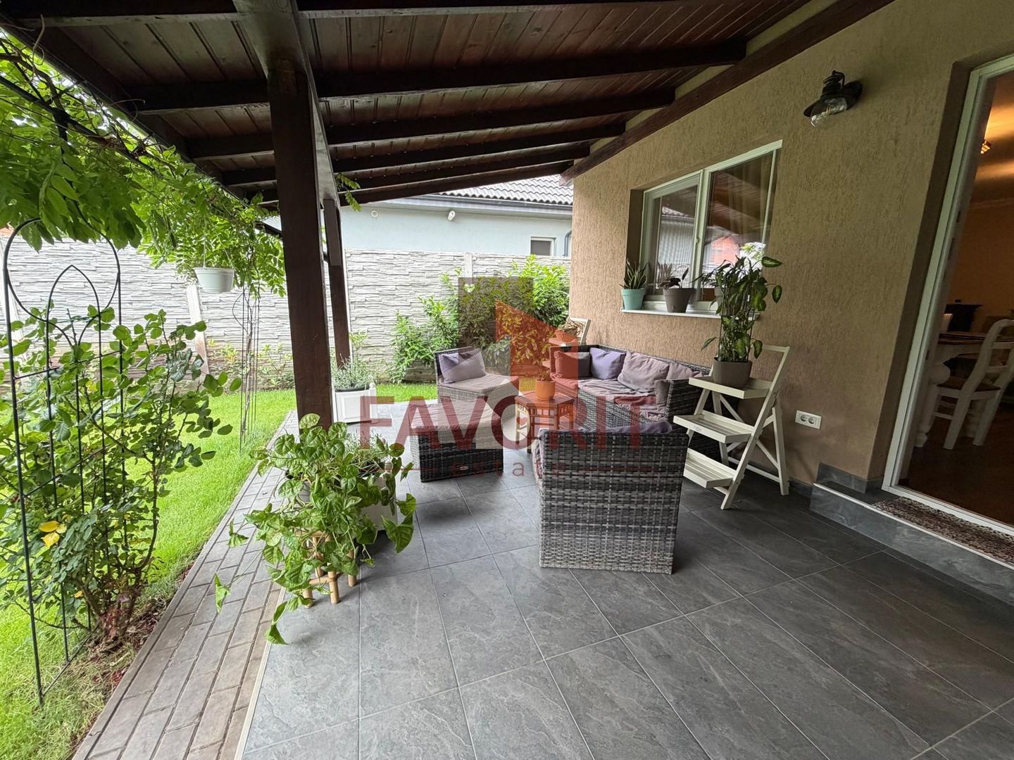 Duplex | 4 camere | Mobilat | Panouri solare | Asfalt | Utvin | - Poză 18
