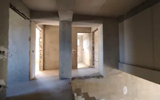 CASĂ CU 2 NIVELE – 136 m² | 4 DORMITOARE | 7 ARI ANENII NOI - Poză 12